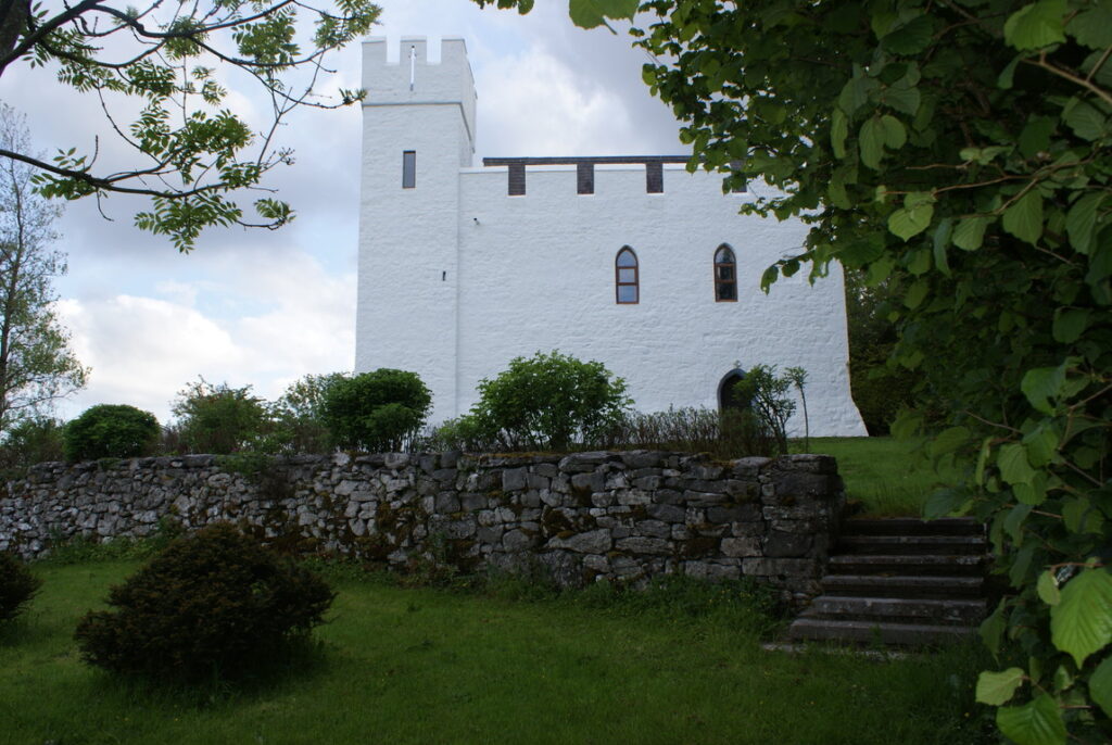 Carraigin Castle