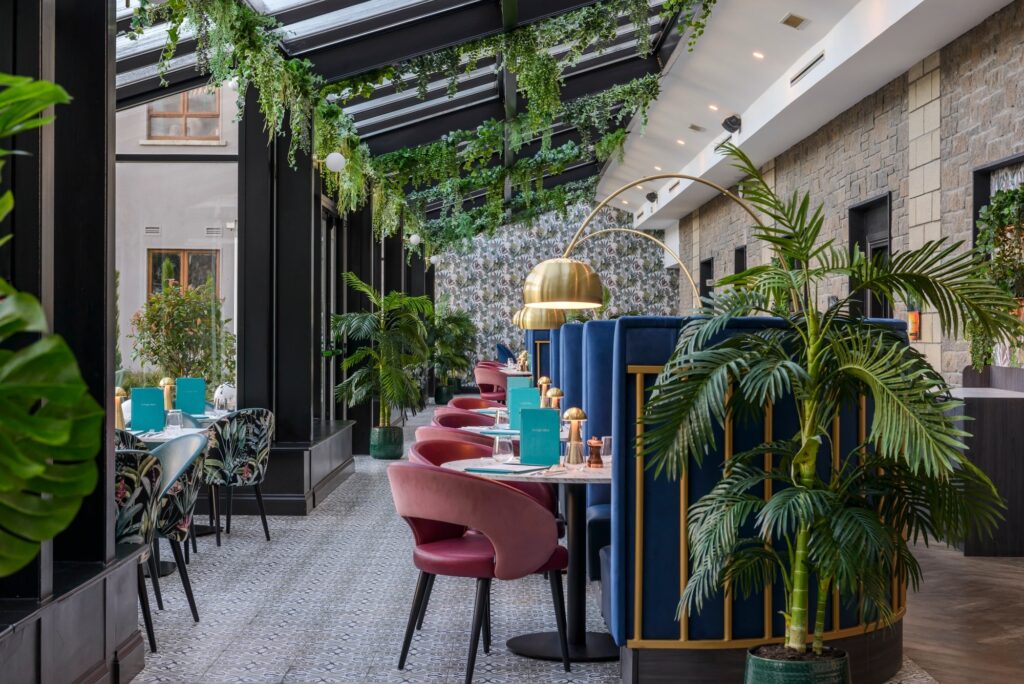 Clybaun Hotel conservatory