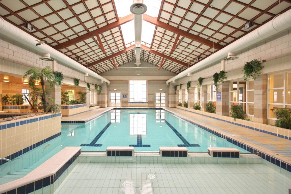 Connemara Coast Hotel pool 