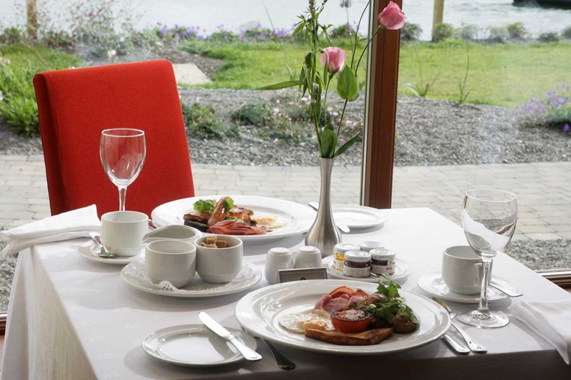 Inishbofin House Hotel dining