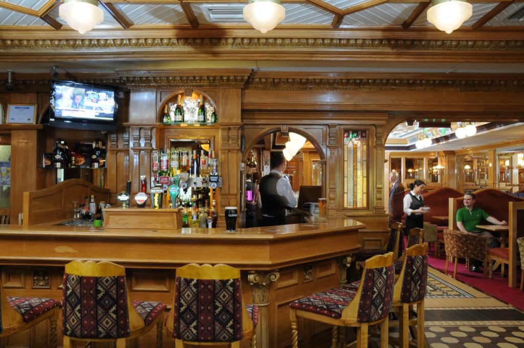 Park House Hotel bar and restaurant
