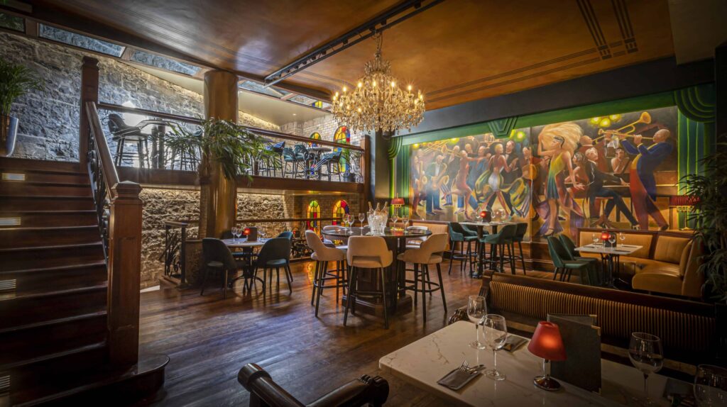 Victoria Hotel restaurant dining