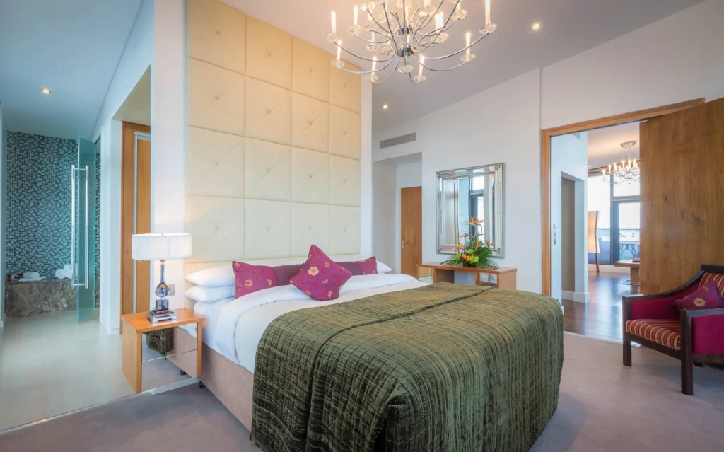 clayton-suite-bedroom