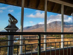 Peacockes viewing tower Connemara