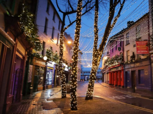Cross St Lights