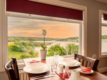 Woodfield Hotel restaurant