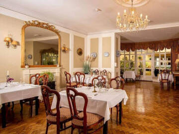 Foyles restaurant clifden