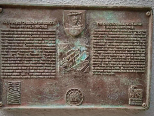 Hall-of-the-Red-Earl-plaque