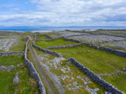 Inis Meáin road