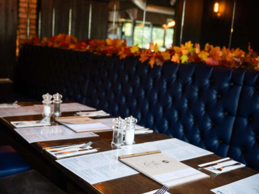 Capones dining