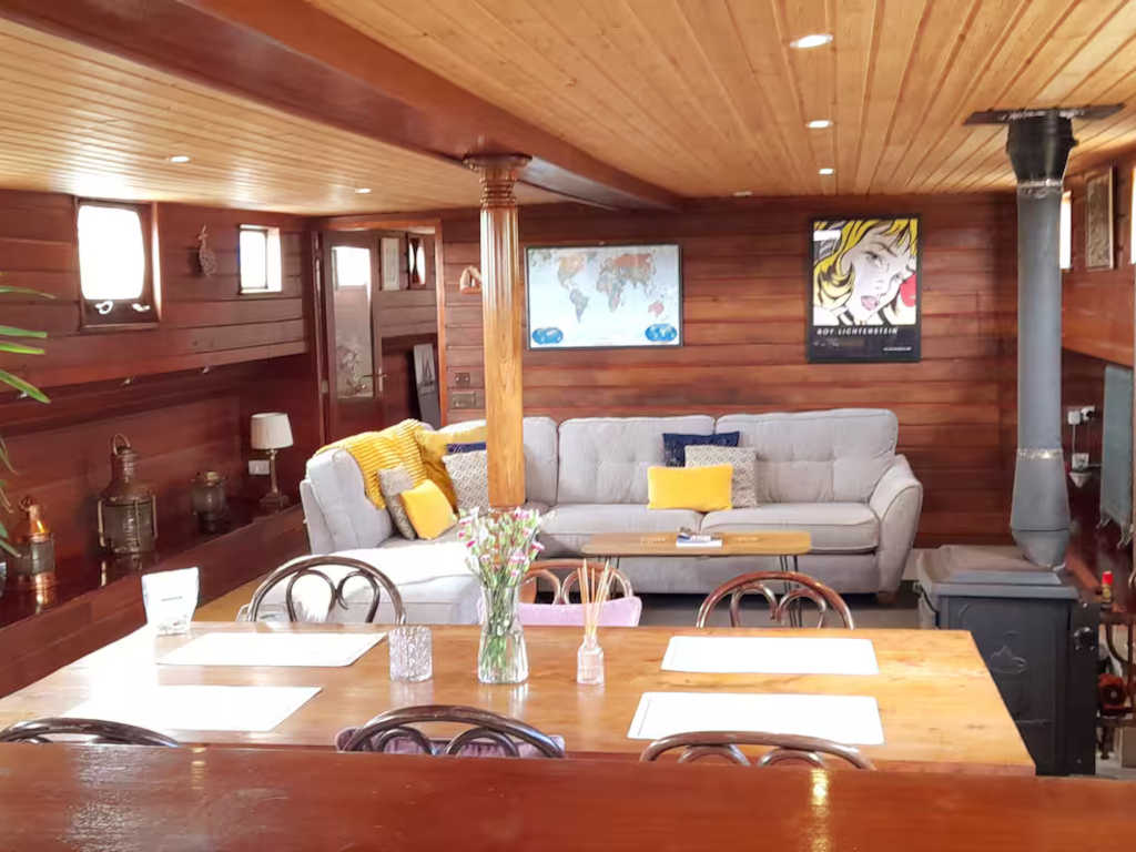 Catherina Houseboat