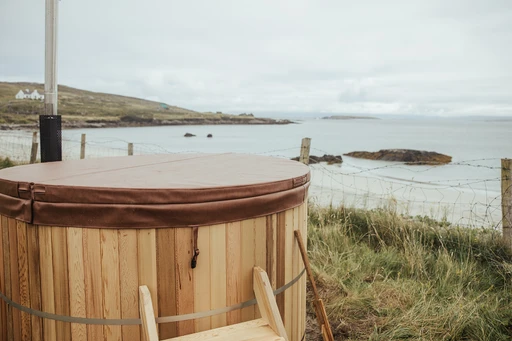 Sauna Bó Finne tub