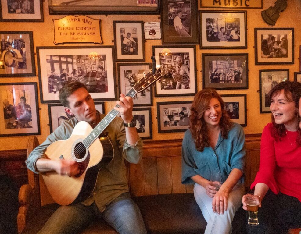 Tig Cóilí Pub Traditional Irish Music Galway